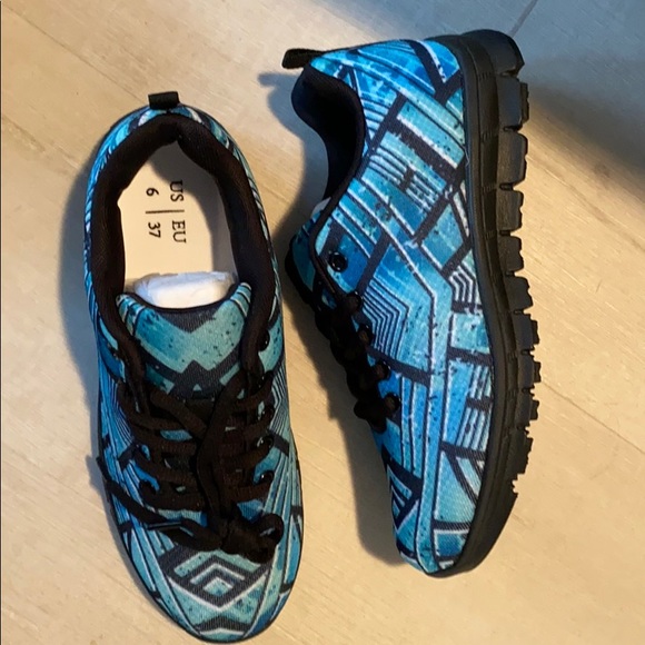 Shoes - Size 6 custom tennis shoes